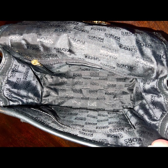 Pebble leather black Michael Kors cross body - Picture 5 of 6